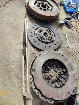 Koło dwumasowe tarcza docisk 8C116477CB Ford Transit 2.2TDCI