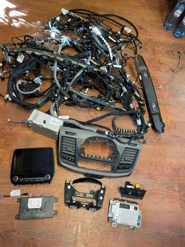 НАВИГАЦИОННЫЙ ПЛАНШЕТ TRANSIT CUSTOM LIFT SET 21