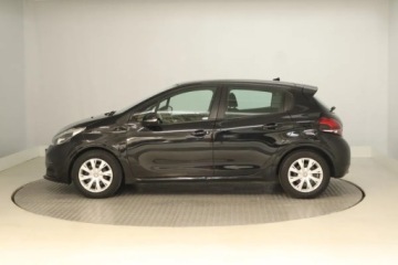 Peugeot 208 I Hatchback 5d Facelifting 1.2 PureTech 82KM 2017 Peugeot 208 1.2 PureTech, Navi, Klima, zdjęcie 2