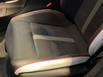 Mercedes CLA C118/X118 2025 MERCEDES-BENZ CLA 200 4-Matic AMG Line 1.5 (163KM) 2025, zdjęcie 6