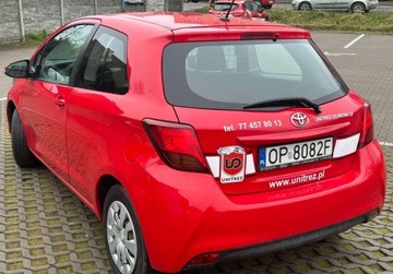 Toyota Yaris III Hatchback 5d Facelifting 1.33 Dual VVT-i 99KM 2015 Toyota Yaris 1.4 benzyna 2015 Salon PL 1.3 BenzynaLPG 99KM, zdjęcie 3