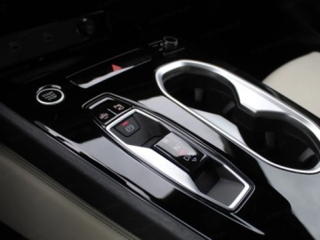 Audi A6 C8 Limousine Plug-In Facelifting 2.0 50 TFSI e 299KM 2025 AUDI A6 e-Hybrid quattro Sedan (299 KM) 2025, zdjęcie 12