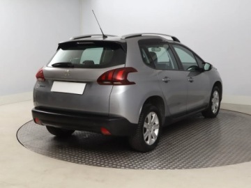Peugeot 2008 I SUV Facelifting 1.6 BlueHDi 75KM 2018 Peugeot 2008 1.6 BlueHDi, Navi, Klima, Tempomat, zdjęcie 4