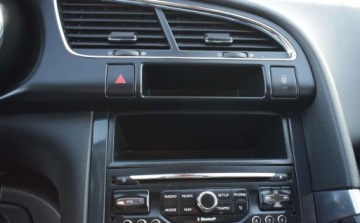 Peugeot 3008 I Crossover 1.6 HDi FAP 115KM 2014 Peugeot 3008 3008 LIFT 2014r 1.6 e-HDI Nawigacja, Alusy, Parktronic 1.6, zdjęcie 22