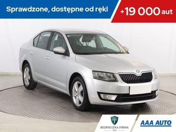 Skoda Octavia III Liftback 1.6 TDI CR DPF 105KM 2015 Skoda Octavia 1.6 TDI, Salon Polska, Serwis ASO