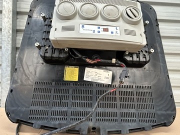 ПАРКОВОЧНЫЙ КОНДИЦИОНЕР EBERSPACHER COOLTRONIC 1400 G2 SLIM HATCH