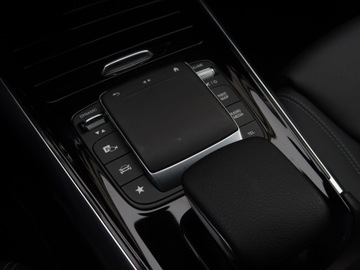 Mercedes GLA II Off-roader 1.3 200 163KM 2020 Mercedes GLA GLA 200, Salon Polska, Serwis ASO, zdjęcie 18