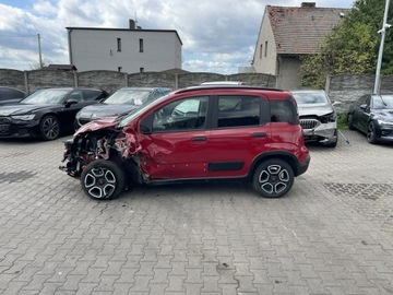 Fiat Panda III Hatchback 5d seria 4 1.0 Hybrid 70KM 2024 Fiat Panda Cross mHEV Klimatyzacja Czujniki, zdjęcie 3