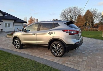 Nissan Qashqai II Crossover 1.6 DIG-T 163KM 2017 Nissan Qashqai Nissan Qashqai 1.6 DIG-T N-Connecta 1.6 Benzyna 163KM, zdjęcie 3