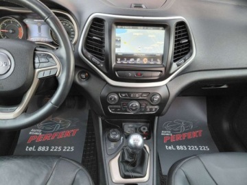 Jeep Cherokee V Terenowy 2.0 MJD 140KM 2014 Jeep Cherokee 4x4 Limited Skora Panorama Navi Klimatronik 2.0 Diesel 140KM, zdjęcie 21