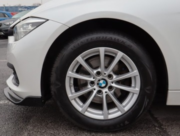 BMW Seria 3 G20-G21 Touring 2.0 320d 190KM 2019 BMW 3 320 d, 187 KM, Automat, Navi, Klima, zdjęcie 14