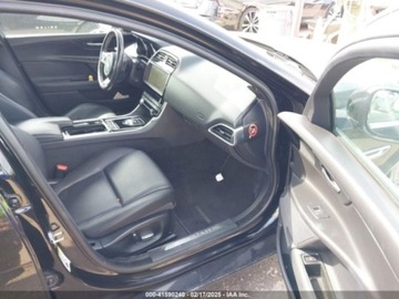 Jaguar XE 2019 Jaguar XE Jaguar XE 25T, od ubezpieczalni 2.0 Benzyna 247KM, zdjęcie 9