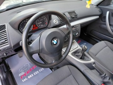 BMW Seria 1 E81/E87 Hatchback 5d E87 1.6 116i 115KM 2006 BMW Seria 1 Klimatyzacja Aluminiowe felgi Komputer 1.6 Benzyna 116KM, zdjęcie 9