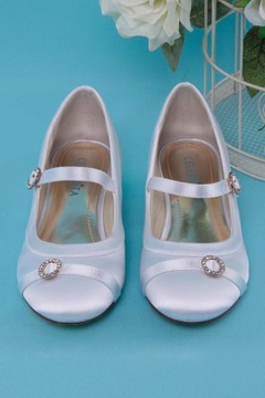 Туфли для причастия, атласные балетки с лентами.