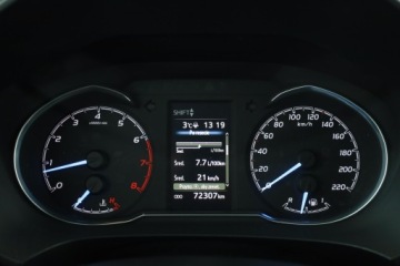 Toyota Yaris III Hatchback 5d Facelifting 2017 1.5 Dual VVT-iE 111KM 2018 Toyota Yaris 1.5 Dual VVT-i, Salon Polska, zdjęcie 7