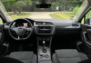 Volkswagen Tiguan Allspace SUV 2.0 TDI 150KM 2021 Volkswagen Tiguan Allspace 2.0 TDI, 7 osob, AUTOMAT, 4X4, Bezwypadkowy Ser, zdjęcie 6