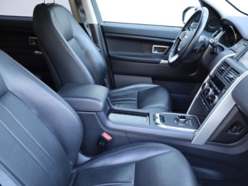 Land Rover Discovery Sport SUV 2.0 Si4 240KM 2018 Land Rover Discovery Sport Si4, Salon Polska, zdjęcie 8