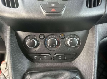 Ford Tourneo Connect II Standard 1.0 Ecoboost 100KM 2015 Ford Tourneo Connect Ford Tourneo Connect 1.0 EcoBoost Trend VAT Marza G, zdjęcie 16