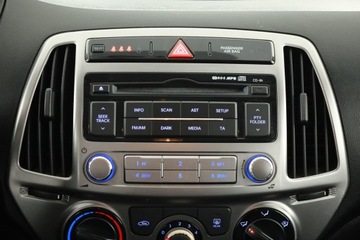 Hyundai i20 I Hatchback 5d Facelifting 1.2 DOHC 85KM 2013 Hyundai i20 1.2, Salon Polska, Serwis ASO, Klima, zdjęcie 9