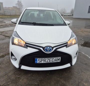Toyota Yaris III Hatchback 5d Facelifting Hybrid 100KM 2015 Toyota Yaris Hybrid, zdjęcie 11