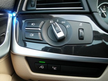 BMW Seria 5 F10-F11 Limuzyna 520d 184KM 2013 BMW Seria 5 Xenon Skora Navi Profesjonal Dociagi Head-Up 2.0 Diesel 184KM, zdjęcie 30