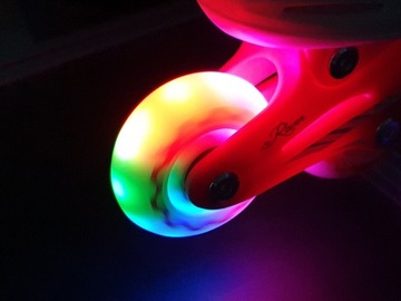 Роликовые коньки Фигурные коньки 2в1 Регулируемое колесо RAVEN Lia Pink 30-33 со светодиодной подсветкой