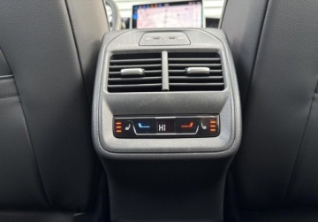 Volkswagen Passat B8 Variant Facelifting 2.0 TDI SCR 150KM 2024 Volkswagen Passat Variant R-Line 2.0TDI 150KM DSG WEBASTO Panorama IQ Mart, zdjęcie 15