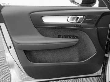 Volvo XC40 Crossover Facelifting 2.0 B3 163KM 2023 Volvo XC 40 WD1972T#B3 Plus Dark Podgrz.f I kier, zdjęcie 11