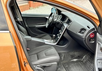 Volvo V60 I Kombi 2.0 D3 163KM 2010 Volvo V60 D3 5cyl 163KM Automat bixenon polskory PDC Navi 2.0 Diesel, zdjęcie 34