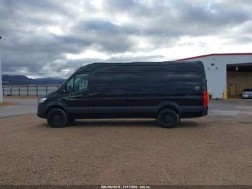 Mercedes Sprinter IV (W907/W910) 2024 Mercedes-Benz Sprinter 2500 High Roof 4-Cyl Diesel Ho 2024 2.0 Diesel 211KM, zdjęcie 2