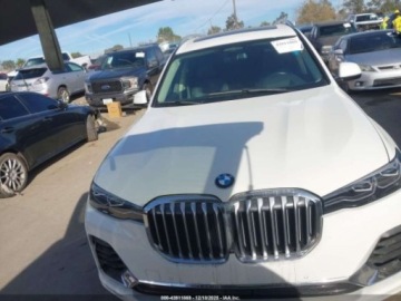 BMW X7 2019 BMW X7 2019 BMW X7 XDRIVE50I 4.4 Benzyna 456KM, zdjęcie 9