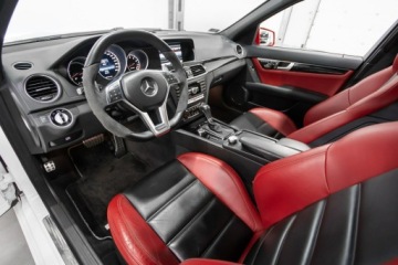 Mercedes Klasa C W205 2013 Mercedes C 63 AMG Performance Edition 1 of 20., zdjęcie 23