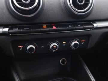 Audi A3 8V Limousine 1.6 TDI clean diesel 110KM 2016 Audi A3 1.6 TDI, Salon Polska, Automat, Navi, zdjęcie 18