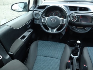 Toyota Yaris III Hatchback 5d 1.33 Dual VVT-i 99KM 2012 Toyota Yaris 1.33 Dual VVT-i, Salon Polska, zdjęcie 6