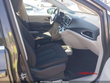 Chrysler Voyager V 2022 Chrysler Voyager 2022 r.3,6L LX 3.6 Benzyna 287KM, zdjęcie 8