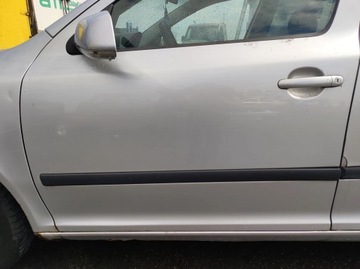 DVEŘE LEVÉ PŘEDNÍ SKODA OCTAVIA II KOMPLETNÍ