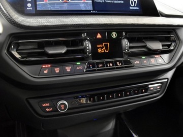 BMW Seria 1 F40 2021 BMW 118 118i/ M Sport/ Kamera/ ShadowLine/ HiFi/ D, zdjęcie 17