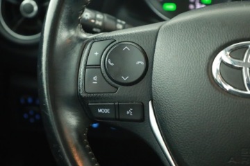 Toyota Auris II Hatchback 5d Facelifting 1.8 Hybrid 136KM 2018 Toyota Auris Hybrid, Salon Polska, Automat, Klima, zdjęcie 12