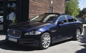 Jaguar XJ VII X351 Sedan SWB 3.0L V6D 600 275KM 2015 Jaguar XJ Jaguar XJ 3.0 V6 S Premium Luxury 3.0 Diesel 275KM
