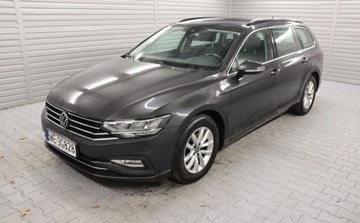 Volkswagen Passat B8 Variant Facelifting 2.0 TDI SCR 150KM 2021 Volkswagen Passat VAT 23 DSG , El.reg. Foteli, Czujniki PT, Tempomat , Gwa