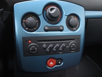 Renault Clio III Hatchback 5d 1.2 i 16V 75KM 2008 Renault Clio 1.2 16V , Salon Polska, Klima, zdjęcie 11