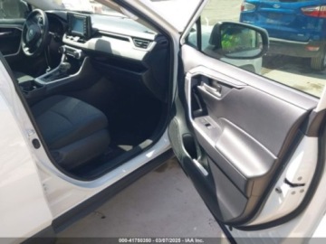 Toyota 2020 Toyota RAV4 2020r., XLE, od ubezpieczalni 2.5 Benzyna 203KM, zdjęcie 8