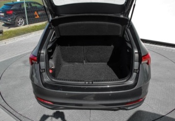 Skoda Scala Hatchback Facelifting 1.0 TSI 115KM 2024 Skoda Scala 1.0TSI 116KM Selection DSG, Podgrzewane Fotele, Kamera Cofania, zdjęcie 9