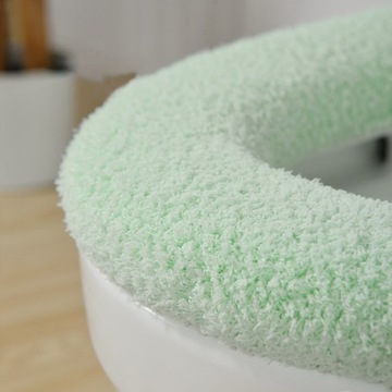 Подушка на сиденье для унитаза в ванной. Моющийся мягкий коврик.