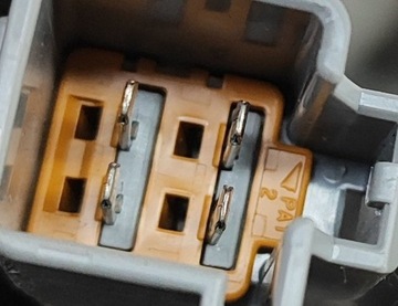 MITSUBISHI COLT 2006 LEVÝ STRANA SVĚTLO ZADNÍ