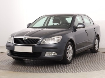 Skoda Octavia II Hatchback Facelifting 1.2 TSI 105KM 2010 Skoda Octavia 1.2 TSI, Salon Polska, Klima, zdjęcie 1