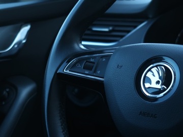 Skoda Octavia III Liftback Facelifting 1.5 TSI ACT 150KM 2019 Skoda Octavia 1.5 TSI, Salon Polska, Klima, zdjęcie 19