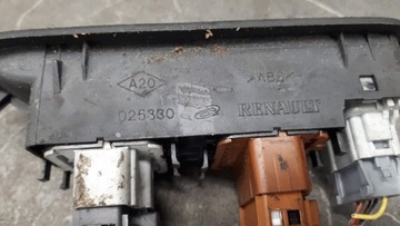 156018070 PANEL ŘÍZENÍ SKEL OD ŘIDIČE RENAULT SCENIC II