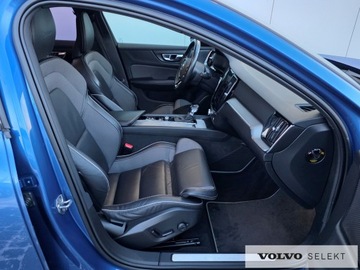 Volvo V60 II  Kombi 2.0 D4 190KM 2020 Volvo V60 Salon PL R-Design D4 190KM Aut LED BLIS, zdjęcie 14