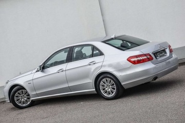 Mercedes Klasa E W212 Limuzyna 200 CGI BlueEFFICIENCY 184KM 2011 Mercedes-Benz Klasa E MERCEDES E200 184KM ELEGANCE 7G-TRONIK Xenon Navi Gw, zdjęcie 9